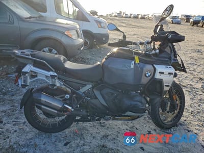 2025 BMW R 1300 GS ADVENTURE WB10M3308S6L17815 - główne zdjęcie licytacji z USA - miniatura