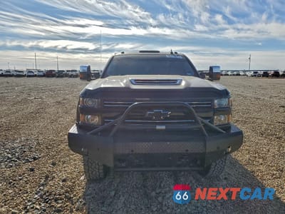 Piąte zdjęcie samochodu w środku: 2016 CHEVROLET SILVERADO K3500 HIGH COUNTRY VIN:1GC4K1E83GF174216 - miniatura