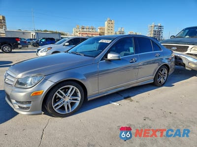 2012 MERCEDES-BENZ C 250 WDDGF4HB9CA621977 - główne zdjęcie licytacji z USA - miniatura