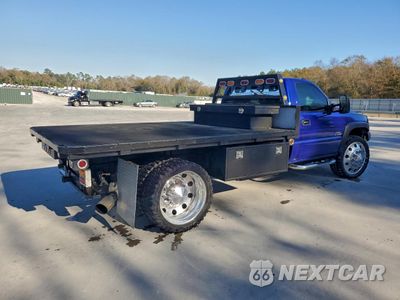 Czwarte zdjęcie samochodu z boku: 2001 CHEVROLET SILVERADO C3500 VIN:1GBJC34151F135588 - miniatura