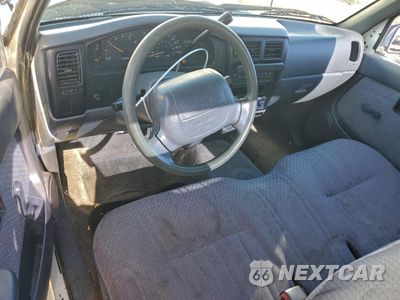 Zdjęcie 8 z 12 samochodu: 1997 TOYOTA TACOMA VIN:4TANL42N6VZ237846 - miniatura