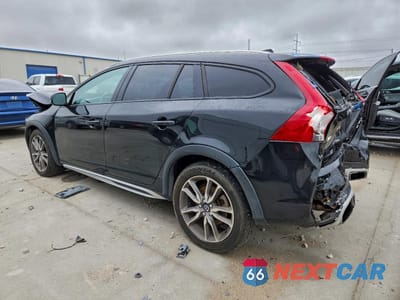 Drugie zdjęcie samochodu z przodu: 2015 VOLVO V60 CROSS COUNTRY PREMIER VIN:YV4612HK4F1001497 - miniatura