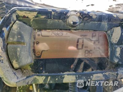 Zdjęcie 8 z 10 samochodu: 2025 CAN-AM MAVERICK X3 UTILITY VEHICLE VIN:3JBVGAY46SE000211 - miniatura