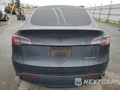 Zdjęcie 6 z 11 samochodu: 2024 TESLA MODEL Y VIN:7SAYGDEE5RF070427 - miniatura