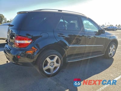 Trzecie zdjęcie samochodu z tyłu: 2008 MERCEDES-BENZ ML 550 VIN:4JGBB72E68A408881 - miniatura