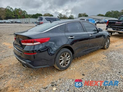 Trzecie zdjęcie samochodu z tyłu: 2019 KIA OPTIMA LX VIN:5XXGT4L3XKG342981 - miniatura