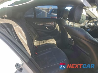 Zdjęcie 10 z 13 samochodu: 2021 MERCEDES-BENZ E 63 AMG-S 4MATIC VIN:W1KZF8KB2MA887187 - miniatura