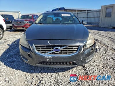 Piąte zdjęcie samochodu w środku: 2013 VOLVO S60 T5 VIN:YV1612FS9D2187433 - miniatura