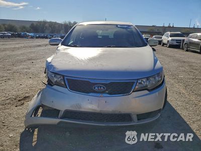 Piąte zdjęcie samochodu w środku: 2013 KIA FORTE EX VIN:KNAFU5A22D5743714 - miniatura