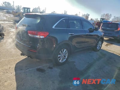 Trzecie zdjęcie samochodu z tyłu: 2016 KIA SORENTO LX VIN:5XYPGDA53GG104479 - miniatura