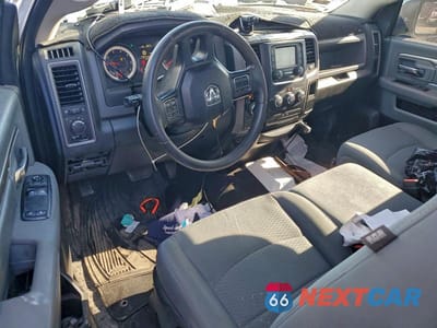 Zdjęcie 8 z 12 samochodu: 2017 RAM 1500 ST VIN:3C6JR6DG5HG671957 - miniatura