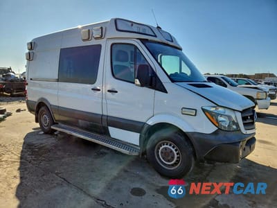 Czwarte zdjęcie samochodu z boku: 2017 MERCEDES-BENZ SPRINTER 2500 AMBULANCE VIN:WD3PE7CD0HP414755 - miniatura
