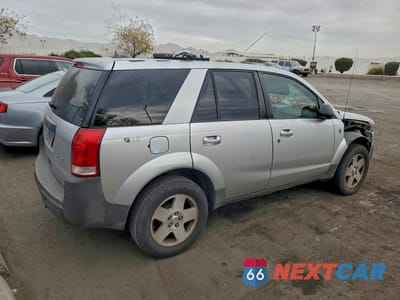 Trzecie zdjęcie samochodu z tyłu: 2004 SATURN VUE VIN:5GZCZ53484S823413 - miniatura