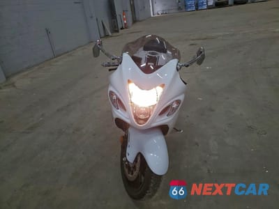 Drugie zdjęcie samochodu z przodu: 2017 SUZUKI GSX1300 RA VIN:JS1GX72B2H2101441 - miniatura