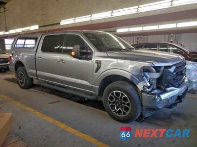 Czwarte zdjęcie samochodu z boku: 2023 FORD F150 SUPERCREW VIN:1FTFW1E83PFA77787 - miniatura