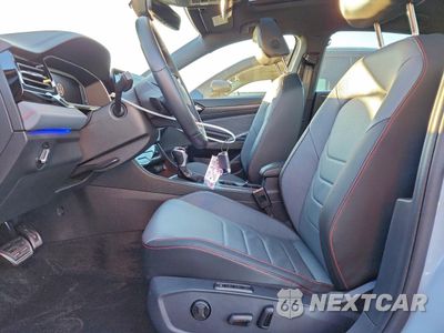 Zdjęcie 7 z 13 samochodu: 2025 VOLKSWAGEN JETTA GLI AUTOBAHN VIN:3VW2T7BU8SM028165 - miniatura