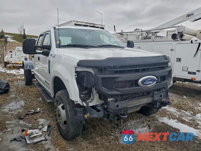 Czwarte zdjęcie samochodu z boku: 2022 FORD F350 SUPER DUTY VIN:1FD8W3HT2NEC58303 - miniatura