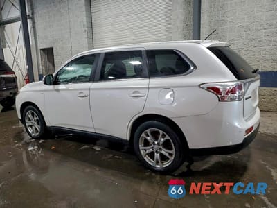 Drugie zdjęcie samochodu z przodu: 2014 MITSUBISHI OUTLANDER GT VIN:JA4JZ4AX2EZ001144 - miniatura