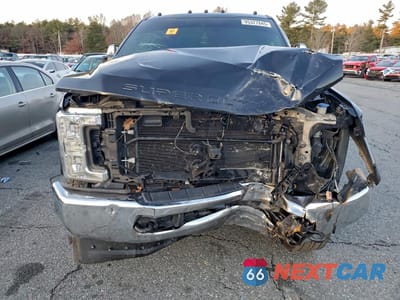 Piąte zdjęcie samochodu w środku: 2019 FORD F350 SUPER DUTY VIN:1FT8W3BT8KEF74796 - miniatura