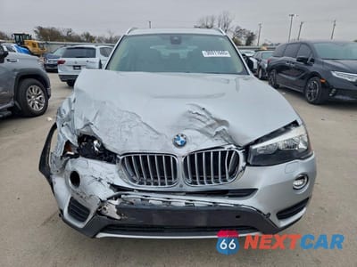 Piąte zdjęcie samochodu w środku: 2017 BMW X3 SDRIVE28I VIN:5UXWZ7C38H0X42476 - miniatura