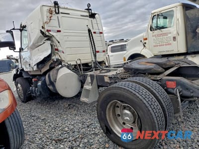 Trzecie zdjęcie samochodu z tyłu: 2014 VOLVO VN VNL VIN:4V4N19TH2EN152398 - miniatura