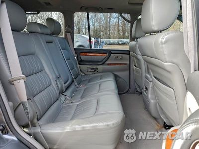 Zdjęcie 11 z 13 samochodu: 2004 LEXUS LX 470 VIN:JTJHT00W143543972 - miniatura