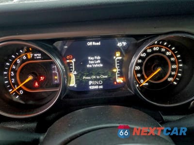 Zdjęcie 9 z 13 samochodu: 2018 JEEP WRANGLER UNLIMITED SAHARA VIN:1C4HJXEG6JW317603 - miniatura