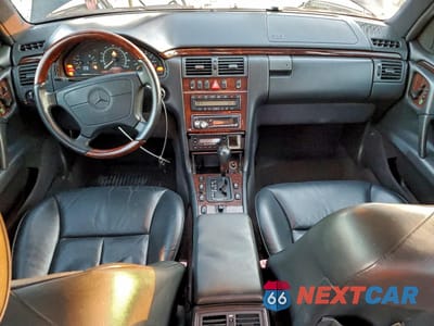 Zdjęcie 8 z 12 samochodu: 1997 MERCEDES-BENZ E 320 VIN:WDBJF55F0VA381412 - miniatura