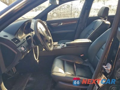 Zdjęcie 7 z 12 samochodu: 2011 MERCEDES-BENZ C 300 4MATIC VIN:WDDGF8BB4BR143922 - miniatura