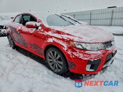 Czwarte zdjęcie samochodu z boku: 2011 KIA FORTE SX VIN:KNAFW6A30B5317445 - miniatura