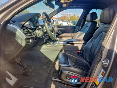 Zdjęcie 7 z 12 samochodu: 2018 BMW X5 XDRIVE50I VIN:5UXKR6C59JL080115 - miniatura