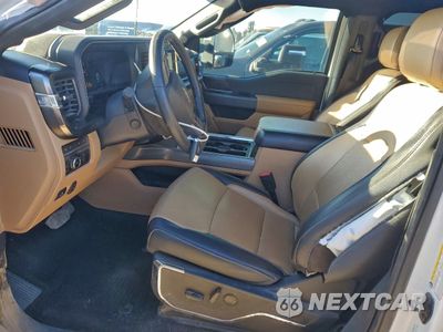 Zdjęcie 7 z 14 samochodu: 2023 FORD F350 SUPER DUTY VIN:1FT8W3DT3PEC20107 - miniatura