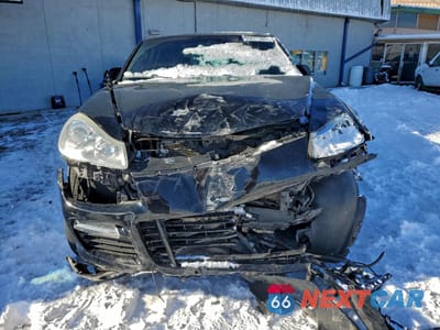 Piąte zdjęcie samochodu w środku: 2010 PORSCHE CAYENNE GTS VIN:WP1AD2AP7ALA61408 - miniatura