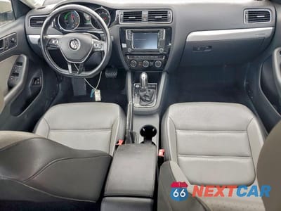 Zdjęcie 8 z 11 samochodu: 2016 VOLKSWAGEN JETTA HYBRID VIN:3VW637AJ7GM237476 - miniatura