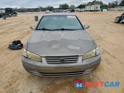 Piąte zdjęcie samochodu w środku: 1999 TOYOTA CAMRY CE VIN:4T1BG22K3XU411972 - miniatura