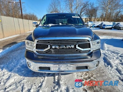 Piąte zdjęcie samochodu w środku: 2017 RAM 1500 VIN:1C6RR7NT3HS690939 - miniatura