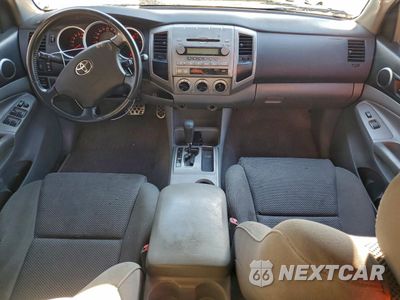 Zdjęcie 8 z 12 samochodu: 2005 TOYOTA TACOMA DOUBLE CAB PRERUNNER VIN:5TEJU62N55Z082870 - miniatura