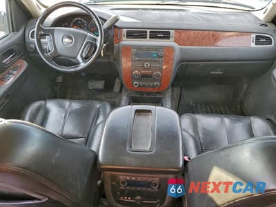 Zdjęcie 8 z 13 samochodu: 2008 CHEVROLET SUBURBAN K1500 LS VIN:1GNFK16358J159346 - miniatura