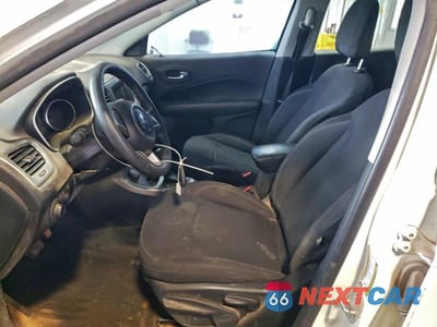 Zdjęcie 7 z 13 samochodu: 2020 JEEP COMPASS SPORT VIN:3C4NJDAB4LT116173 - miniatura