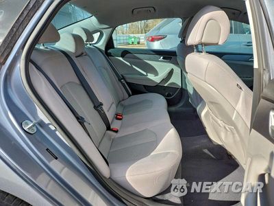 Zdjęcie 10 z 11 samochodu: 2016 HYUNDAI SONATA SE VIN:5NPE24AF4GH304181 - miniatura
