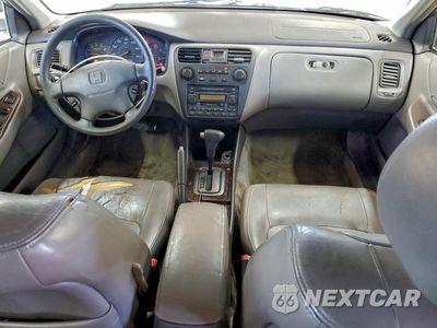 Zdjęcie 8 z 12 samochodu: 2002 HONDA ACCORD EX VIN:1HGCG56672A153099 - miniatura