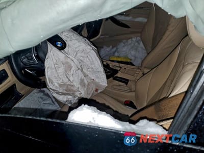 Zdjęcie 7 z 12 samochodu: 2016 BMW 340 XI VIN:WBA8B7C5XGK703467 - miniatura