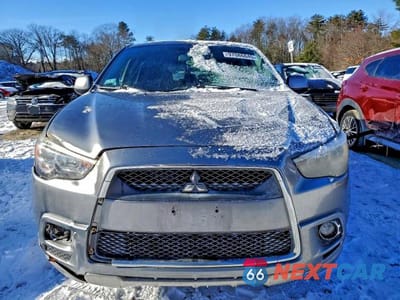Piąte zdjęcie samochodu w środku: 2011 MITSUBISHI OUTLANDER SPORT SE VIN:JA4AR4AU4BZ012793 - miniatura