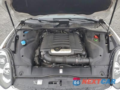 Zdjęcie 12 z 13 samochodu: 2016 PORSCHE CAYENNE VIN:WP1AA2A25GLA04789 - miniatura