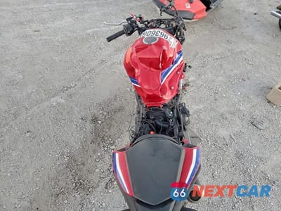 Zdjęcie 6 z 8 samochodu: 2025 HONDA CBR500 VIN:MLHPC7056S5100939 - miniatura