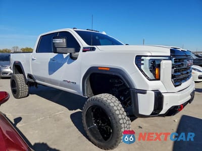 Czwarte zdjęcie samochodu z boku: 2025 GMC SIERRA K3500 AT4 VIN:1GT4UVEY1SF191767 - miniatura