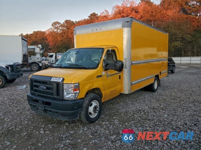 Drugie zdjęcie samochodu z przodu: 2022 FORD ECONOLINE E350 SUPER DUTY CUTAWAY VAN VIN:1FDWE3FN3NDC09261 - miniatura