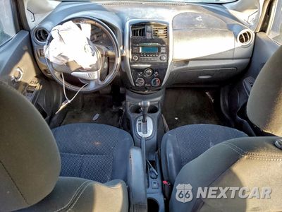 Zdjęcie 8 z 13 samochodu: 2015 NISSAN VERSA NOTE S VIN:3N1CE2CP1FL370309 - miniatura
