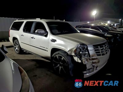 Czwarte zdjęcie samochodu z boku: 2011 CADILLAC ESCALADE ESV PREMIUM VIN:1GYS4JEF5BR287084 - miniatura