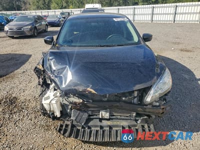 Piąte zdjęcie samochodu w środku: 2015 NISSAN SENTRA S VIN:3N1AB7AP6FY270418 - miniatura